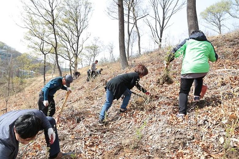  제73회 식목일 행사 가져